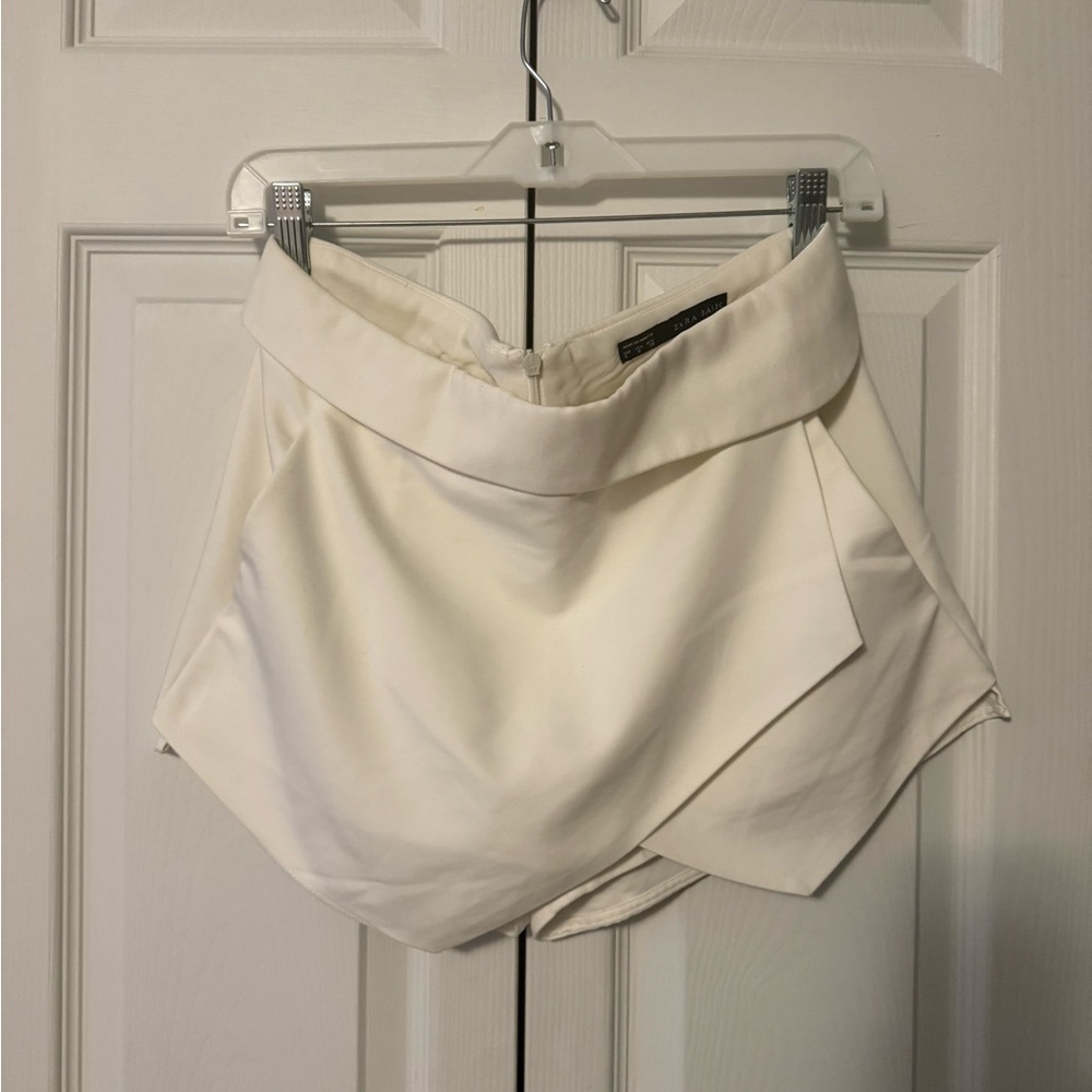 Zara Basic Cream Skort with Wrap-Style Overlay - image 2